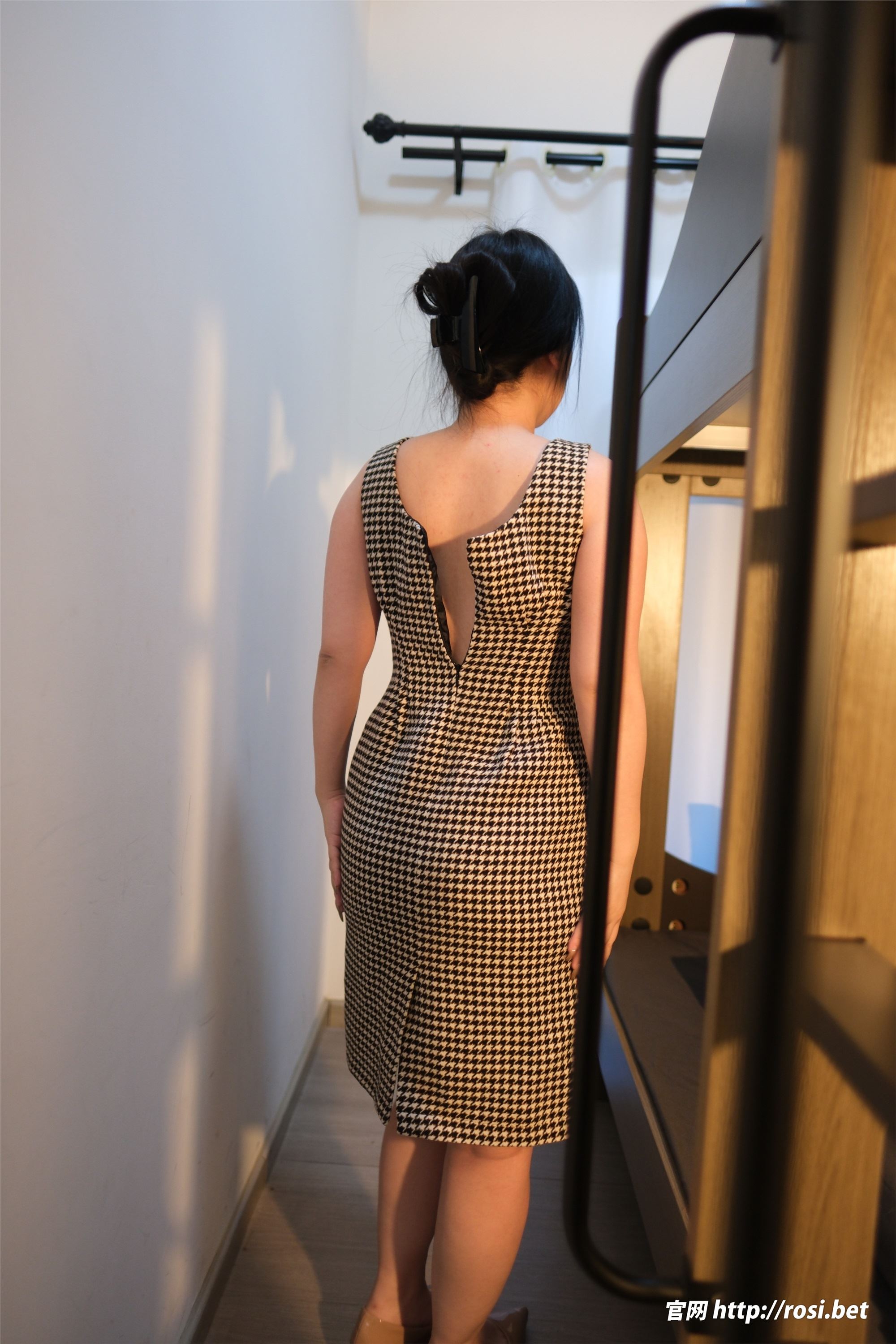 ROSI写真 2025.11.04 NO.5083